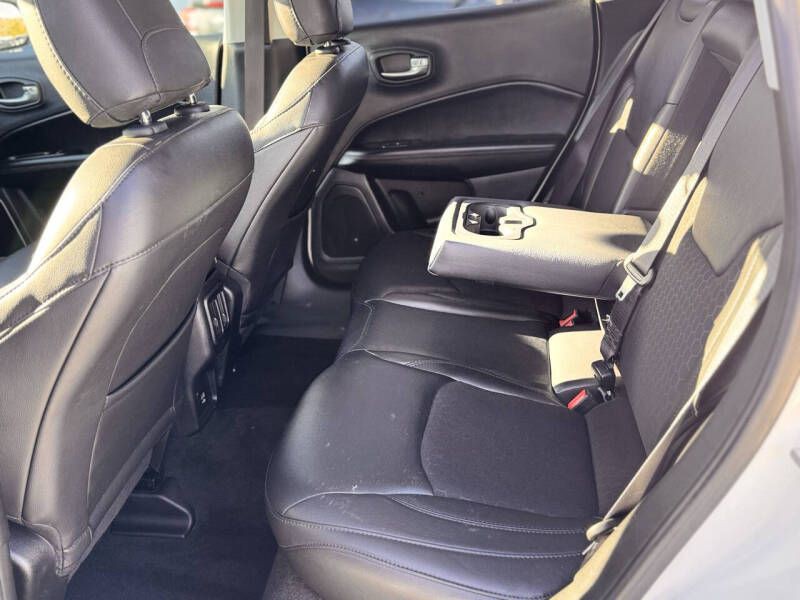 2018 Jeep Compass Image 13