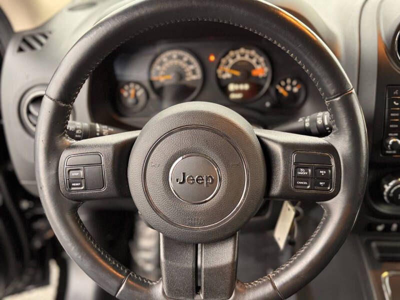 2017 Jeep Patriot Image 10