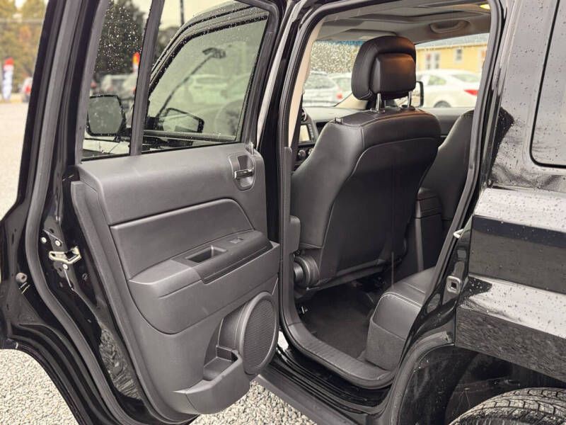 2017 Jeep Patriot Image 13