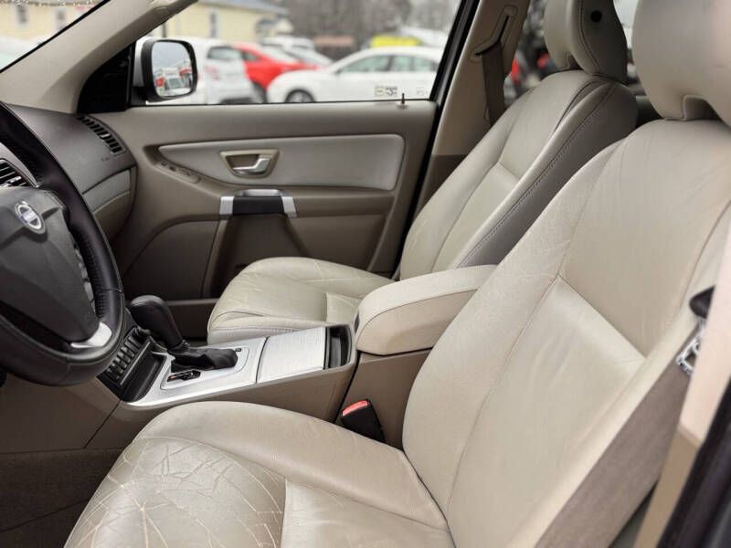 2013 Volvo XC90 Image 9