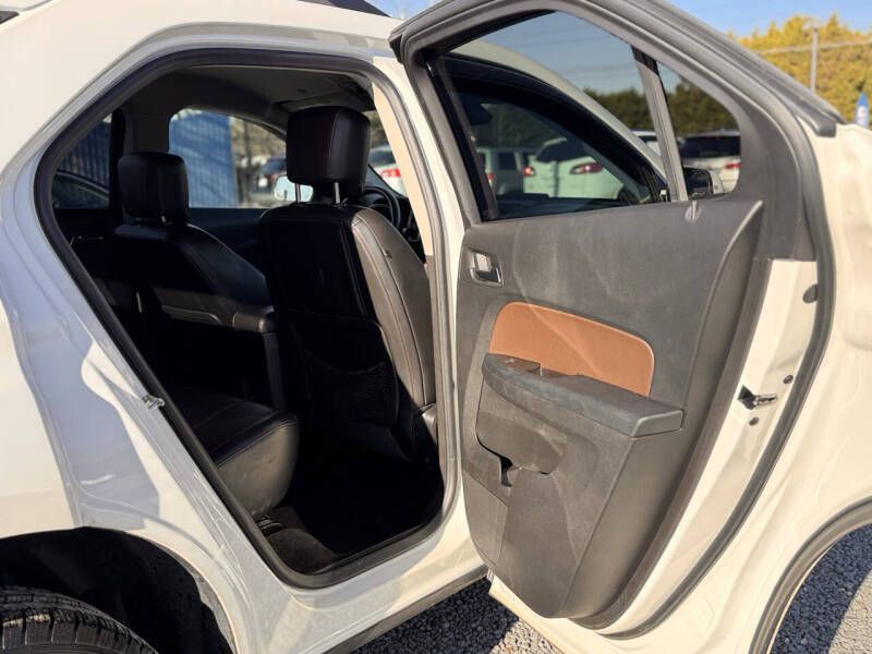 2015 Chevrolet Equinox Image 17