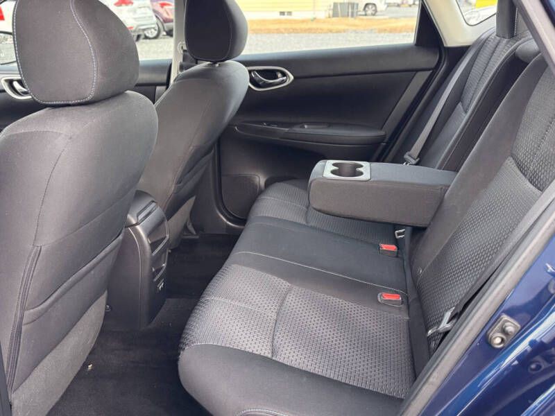 2017 Nissan Sentra Image 13
