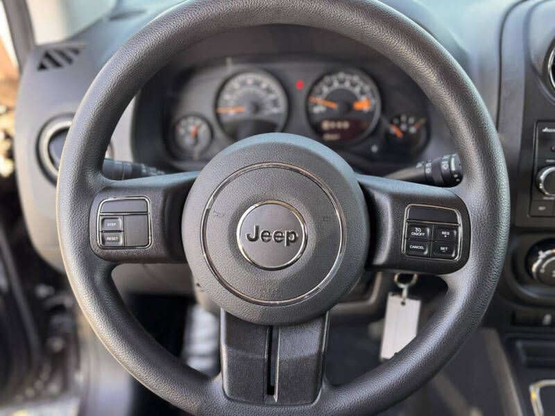 2017 Jeep Compass Image 9