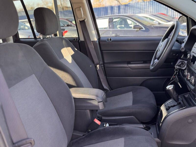 2017 Jeep Compass Image 18