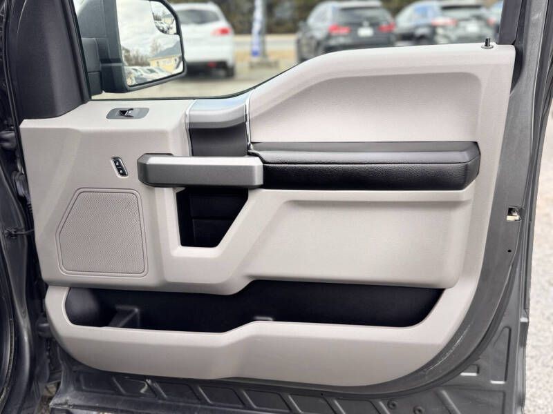 2016 Ford F-150 Image 19