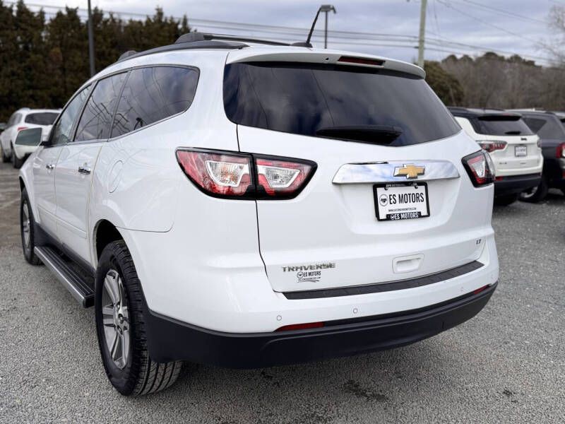 2017 Chevrolet Traverse Image 3
