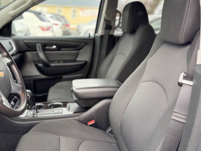 2017 Chevrolet Traverse Image 9