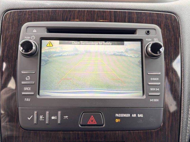 2017 Chevrolet Traverse Image 12