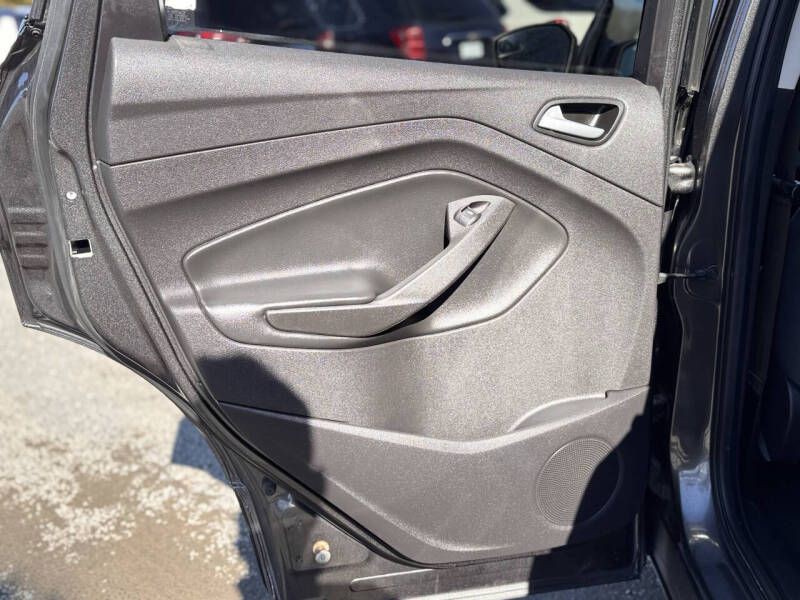 2017 Ford Escape Image 12