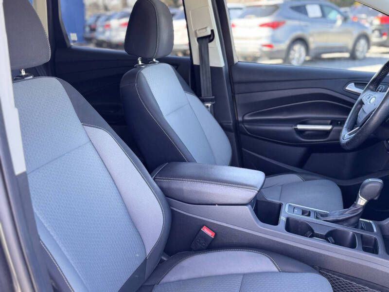 2017 Ford Escape Image 19