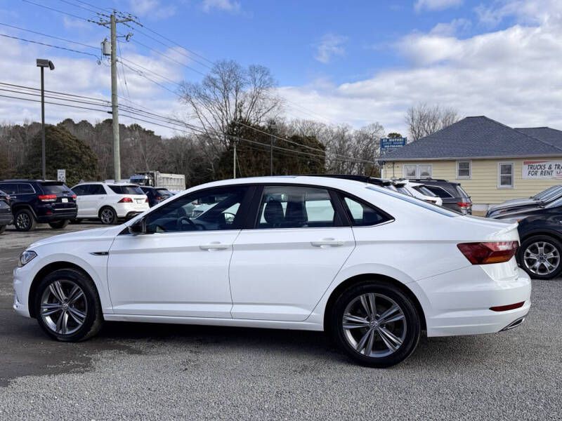 2019 Volkswagen Jetta Image 2