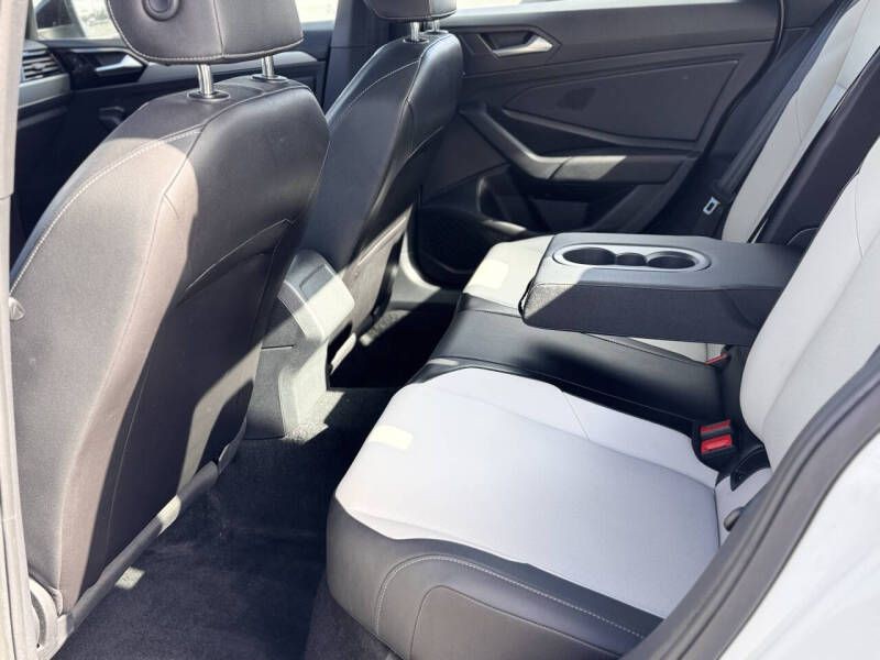 2019 Volkswagen Jetta Image 14