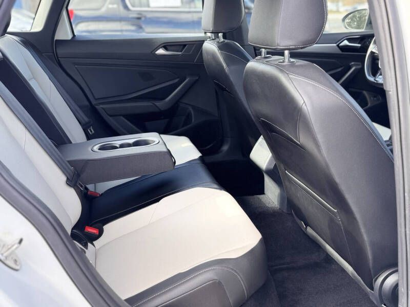 2019 Volkswagen Jetta Image 19