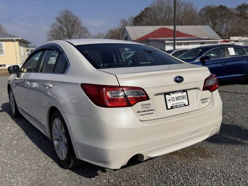 2017 Subaru Legacy Image 3