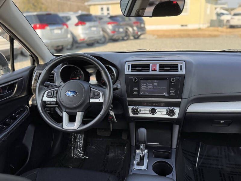 2017 Subaru Legacy Image 15