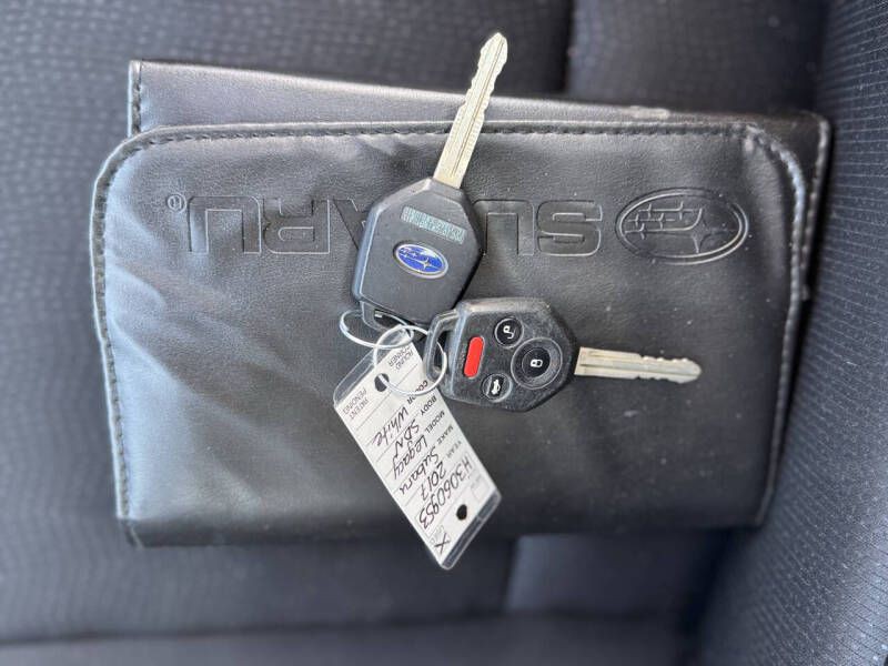 2017 Subaru Legacy Image 21