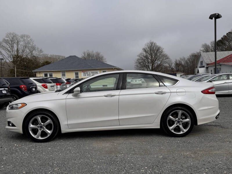 2016 Ford Fusion Image 2