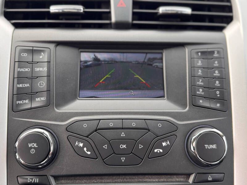 2016 Ford Fusion Image 12