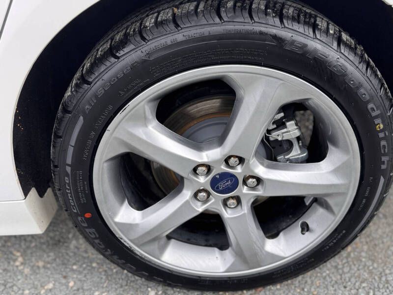 2016 Ford Fusion Image 23