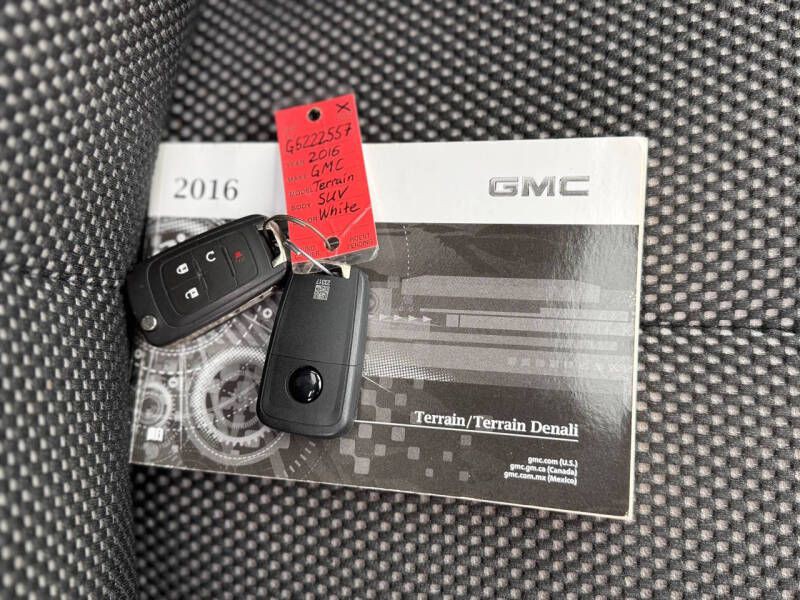 2016 GMC Terrain Image 22