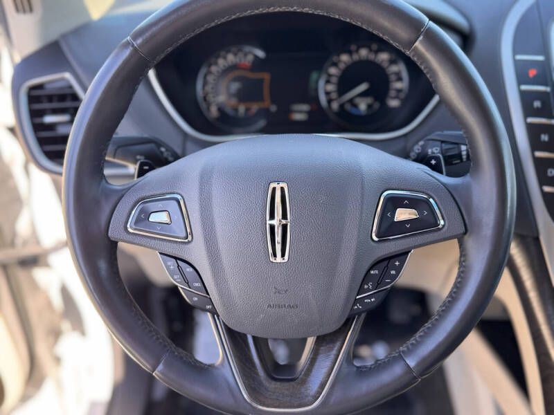 2016 Lincoln MKX Image 10