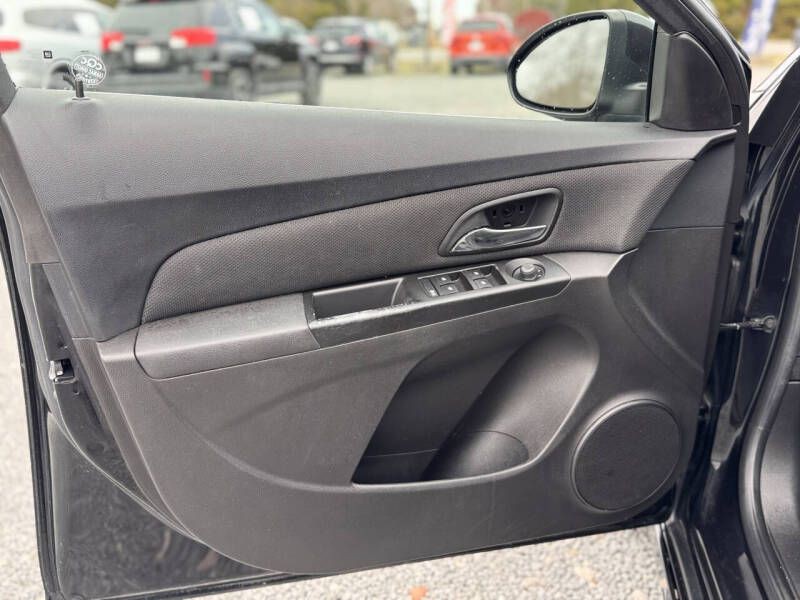 2012 Chevrolet Cruze Image 8