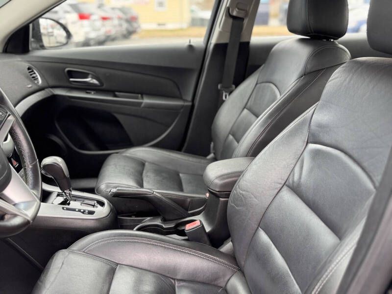 2012 Chevrolet Cruze Image 9
