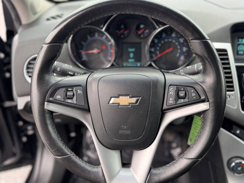 2012 Chevrolet Cruze Image 10