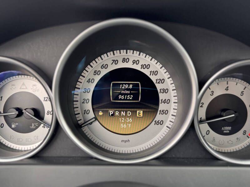 2012 Mercedes-Benz C-Class Image 11