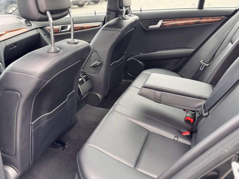2012 Mercedes-Benz C-Class Image 14