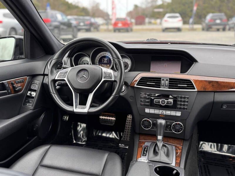 2012 Mercedes-Benz C-Class Image 15