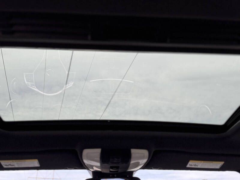 2012 Mercedes-Benz C-Class Image 16