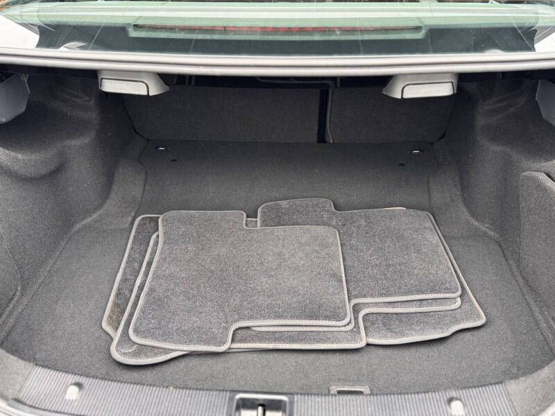 2012 Mercedes-Benz C-Class Image 17