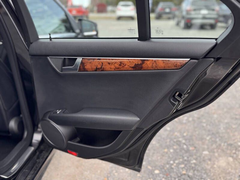 2012 Mercedes-Benz C-Class Image 18