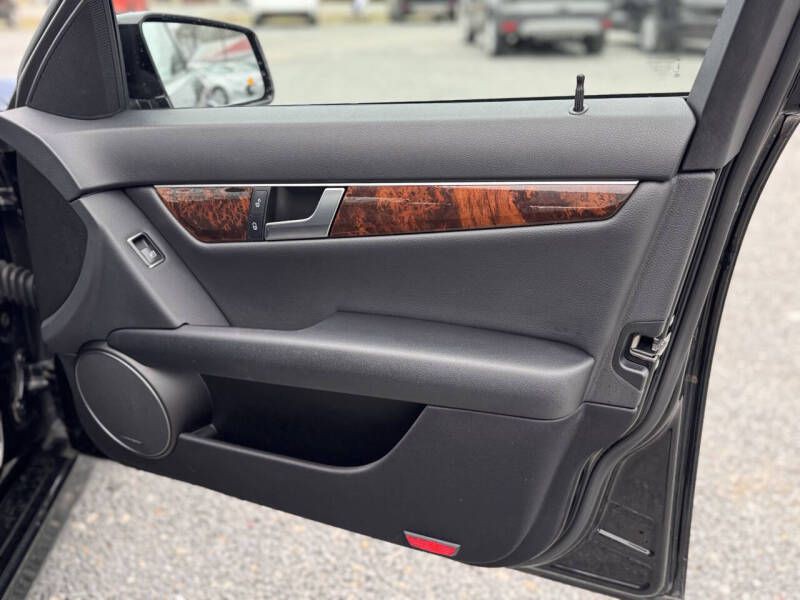 2012 Mercedes-Benz C-Class Image 20