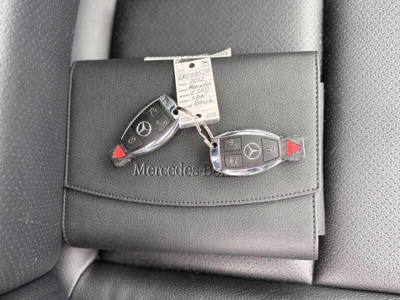 2012 Mercedes-Benz C-Class Image 22