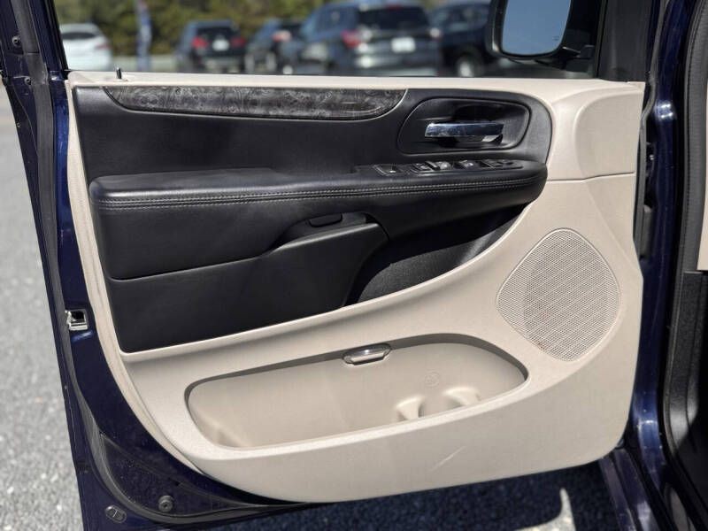 2014 Dodge Grand Caravan Image 8