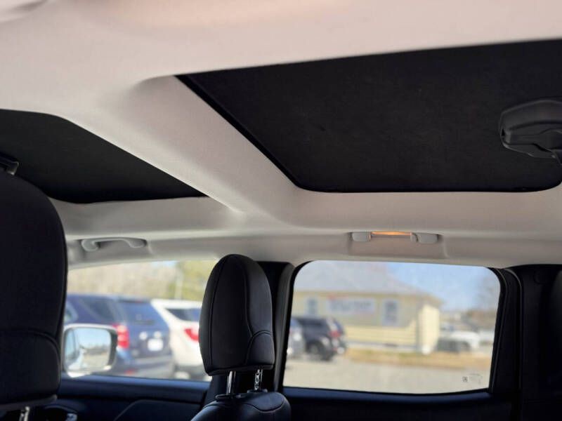 2015 Jeep Renegade Image 16