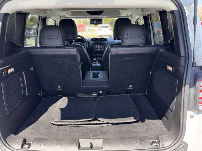 2015 Jeep Renegade Image 17