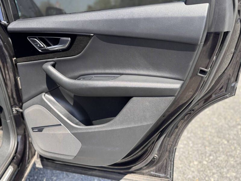 2018 Audi Q7 Image 18