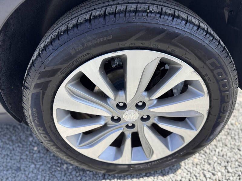 2017 Buick Enclave Image 22