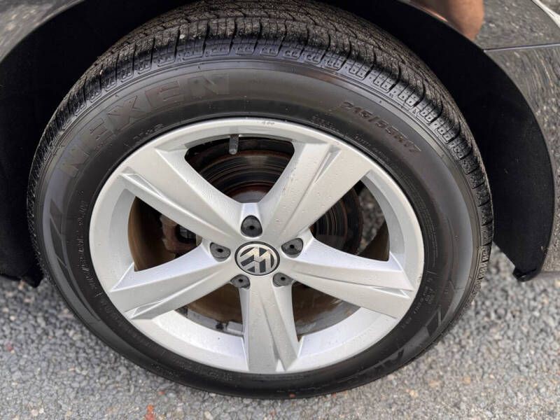 2013 Volkswagen Passat Image 22