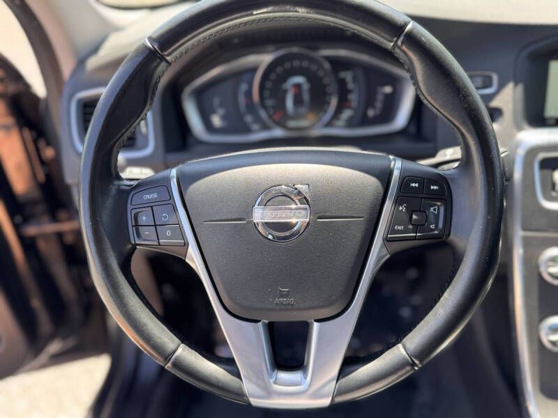 2015 Volvo S60 Image 10