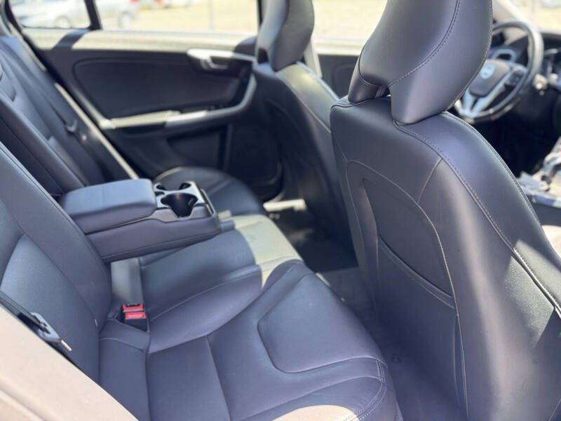 2015 Volvo S60 Image 19