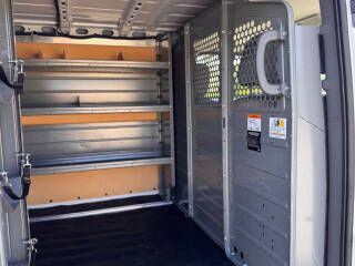 2021 Nissan NV Image 17