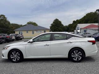 2020 Nissan Altima Image 2