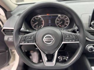 2020 Nissan Altima Image 9