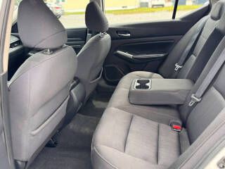 2020 Nissan Altima Image 13