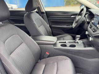 2020 Nissan Altima Image 19