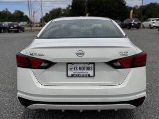 2020 Nissan Altima Image 22
